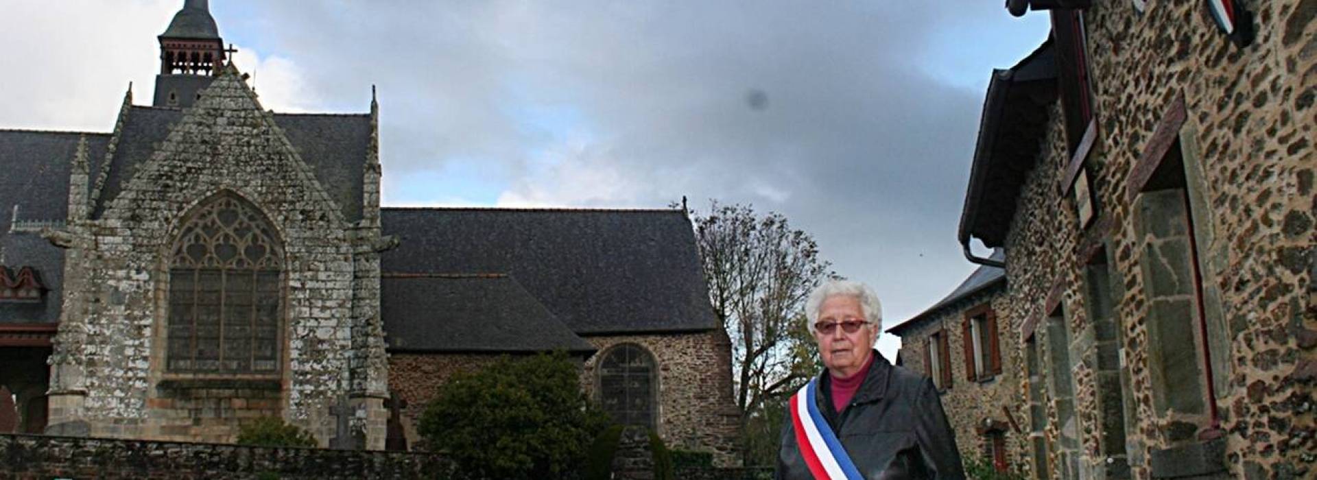 Soeur Annick Homo est à la fois religieuse et maire de la commune de Saint-Léry, dans le Morbihan.