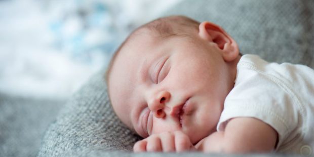 La prière de Benoît XVI pour la protection de la vie naissante Web-child-baby-newborn-cute-shutterstock_507454540-halfpoint
