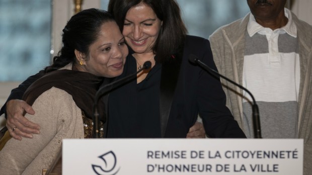 asia-bibi-et-anne-hidalgo.jpg