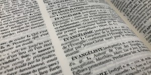 Évangélique ou évangéliste ? Ne faites plus l’erreur !