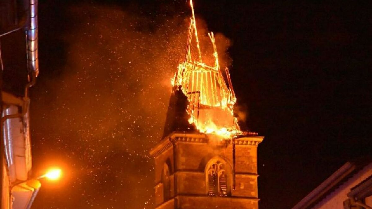 incendie-clocher-4.jpg