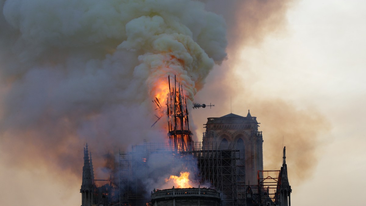 notre-dame-fire-topshots.jpg