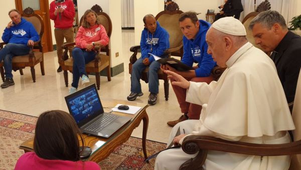 WEB2-VISIOCONFERENCE-POPE FRANCIS-LAZARE-TWITTER