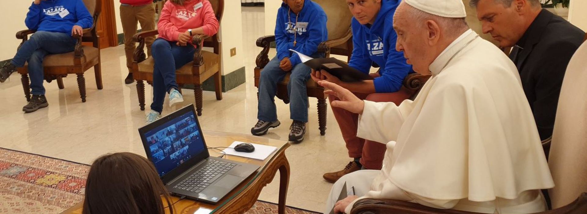 WEB2-VISIOCONFERENCE-POPE FRANCIS-LAZARE-TWITTER