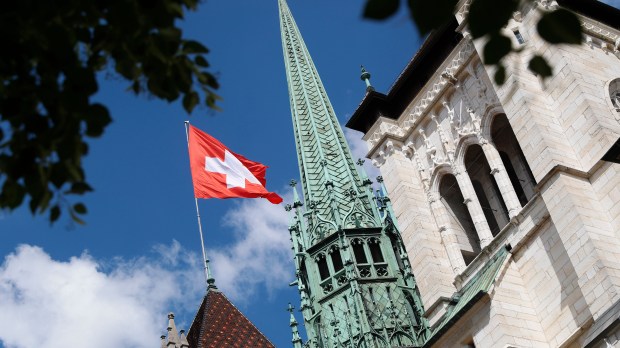 cathedral-st-peter-geneva-godong-ch132756a.jpg