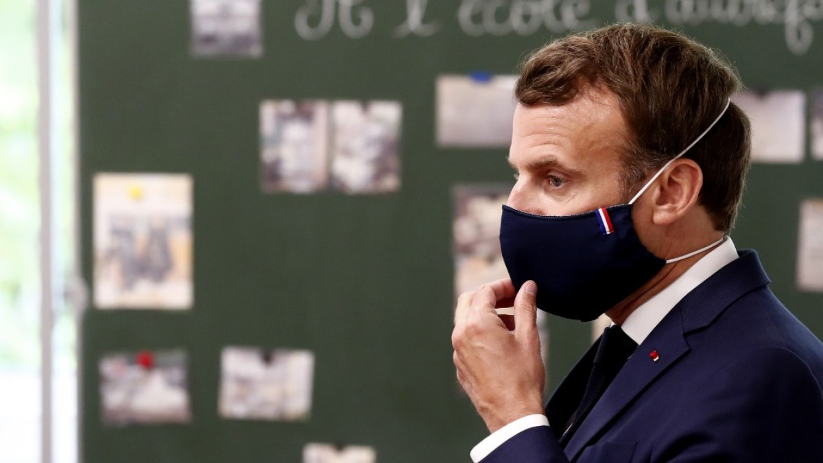 emmanuel-macron-school-france-000_1r01o0.jpg