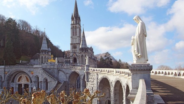 LOURDES