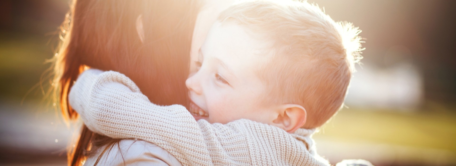 MUM, HUG, CHILD
