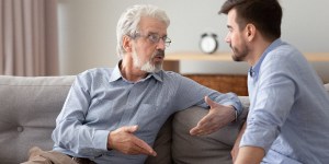 Comment honorer ses parents quand les relations sont compliquées ?