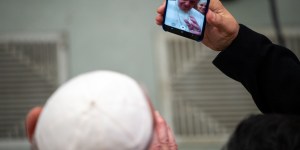 L&rsquo;appel vidéo surprise du Pape à des femmes prostituées