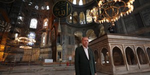 Sainte-Sophie redevenant une mosquée, le rêve politique d&rsquo;Erdogan ?