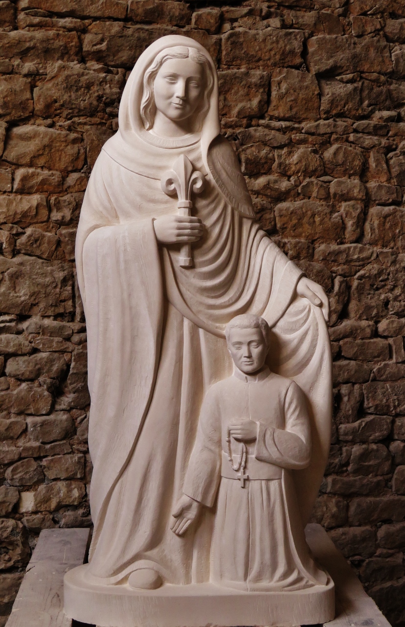 1-Marie-qui-garde-les-prêtre-pierre-de-Tervoux-120-cm-G.-Courtin-sculpteur-2020.jpg