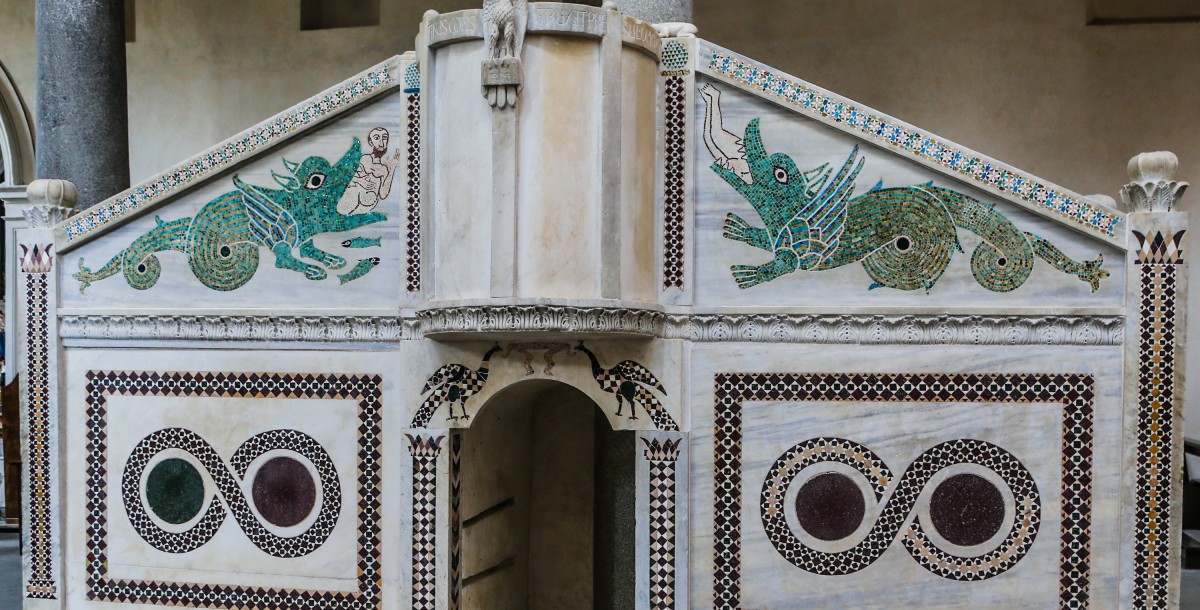 San-Pantaleone-Cathedral-mosaic-decoration-Ravello-Italy-shutterstock_1105174232.jpg