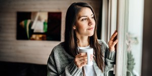 Célibataires : comment gérer la pression sociale et familiale ?