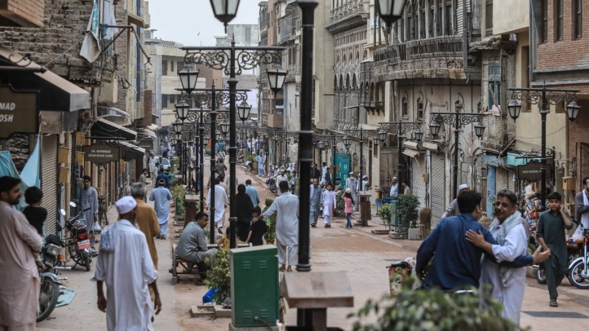 peshawar-shutterstock_1198342603-1.jpg