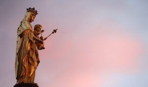 Comment préparer et vivre la fête de l’Assomption en famille ?