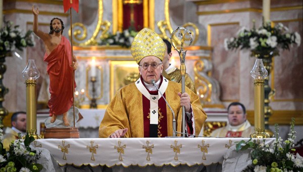 WEB2-Tadeusz Kondrusiewicz-BIELORUSSIE-AFP-033_6219498_5e92d94991ca2.jpg