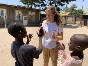 Comment une mission humanitaire convertit-elle le cœur ?