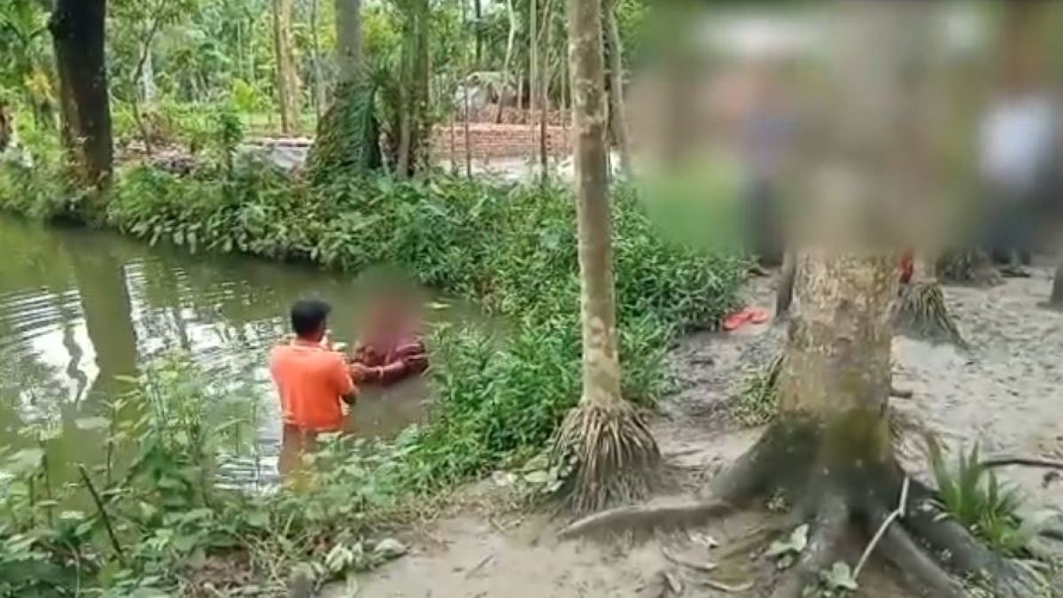 Baptême de chrétiens au Bangladesh