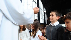 HOLY-COMMUNION-KIDS-FR292210S.jpg