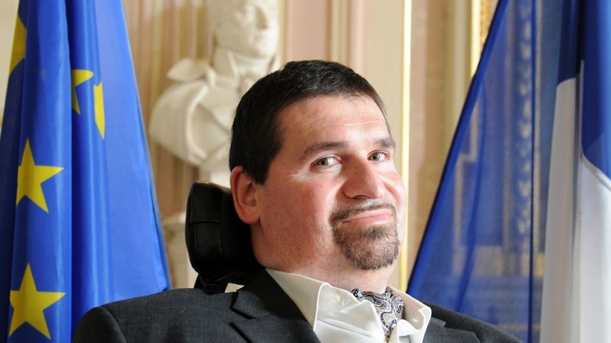 JEAN-CHRISTOPHE-PARISOT.jpg