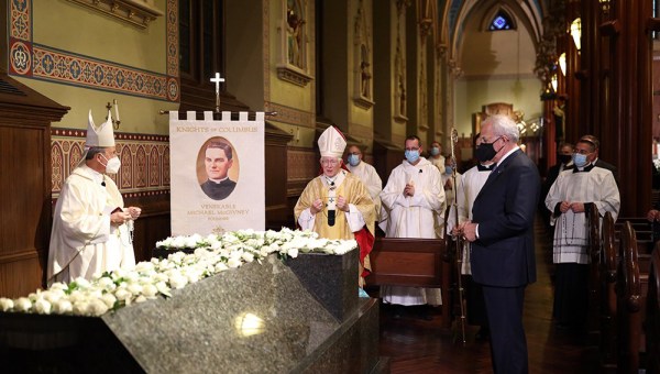 SK MCGIVNEY TOMB MASK