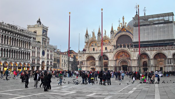 WEB2-VENISE-BASILIQUE SAINT MARC-shutterstock_253520497.jpg