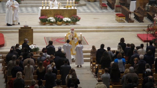 Messe de la Toussaint à la cathédrale Saint Pierre de Montpellier.