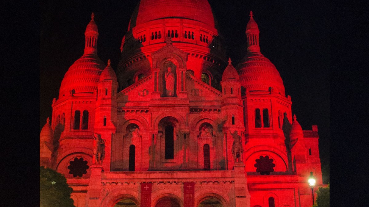 Pour la première fois, le Parlement européen sera éclairé en rouge