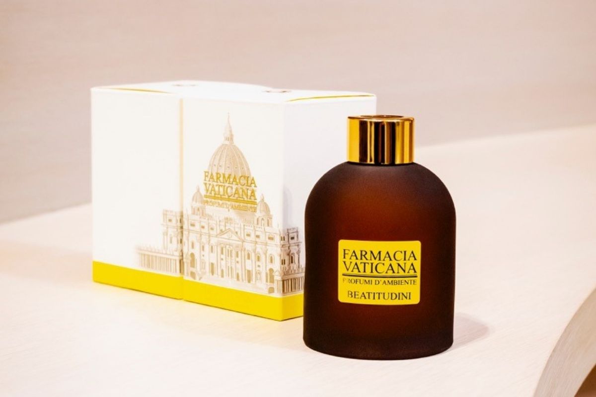 Parfum-pharmacie-Vatican.jpg