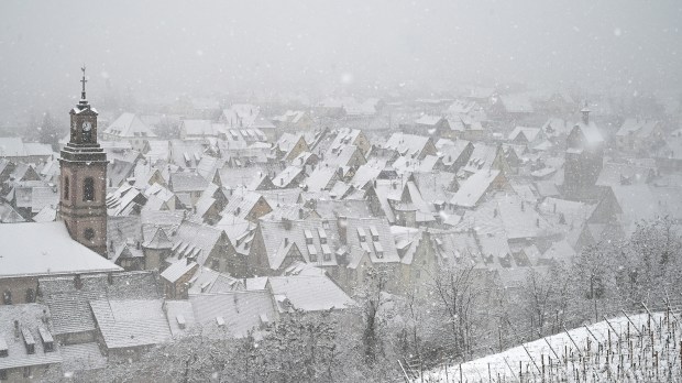 VILLAGE-SOUS-LA-NEIGE.jpg