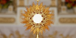 N’attendons pas d’être des saints pour communier au corps du Christ !