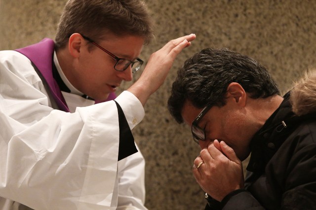 Excommunion ou excommunication ? Ne faites plus l’erreur