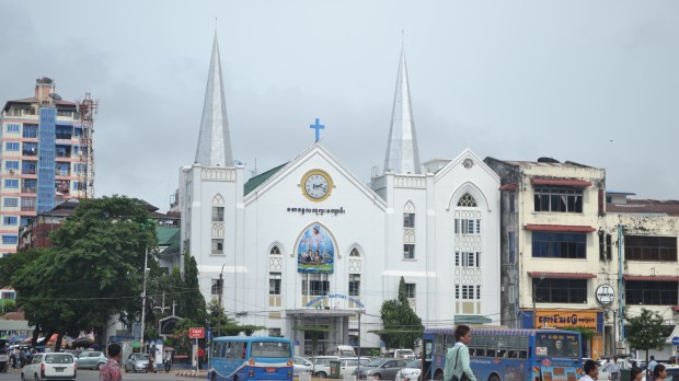 WEB2-MYANMAR-BIRMANIE-CHURCH-shutterstock_1842293551.jpg