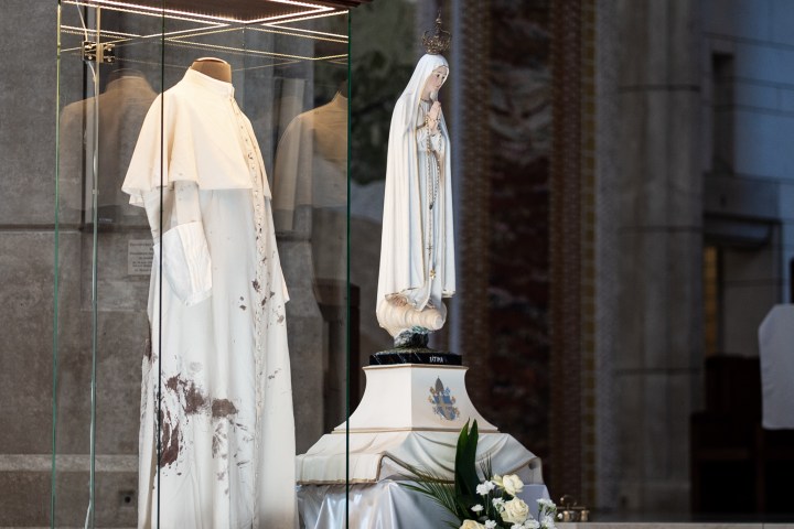 Cassock de João Paulo II / ataque