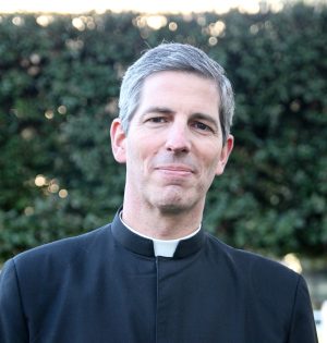 Père Paul Habsburg, heureux témoin de couples transformés par l’adoration