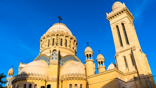 WEB2-NOTRE DAME AFRIQUE-ALGER-shutterstock_1177181086.jpg