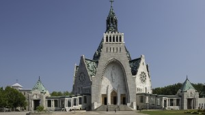 WEB2-QUEBEC-CANADA-NOTRE DAME DU CAP-shutterstock_322709366.jpg