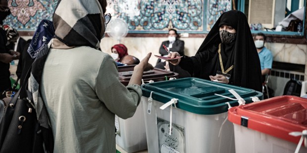 WEB2-IRAN-ELECTION-080_HL_NCLEUET_1483453.jpg