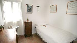 Padre Pio bedroom
