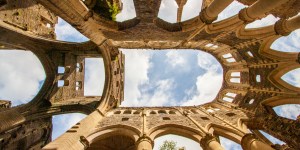 La beauté spirituelle des abbayes en ruines en France