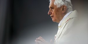 Rapport de Munich : le Saint-Siège défend vigoureusement Benoît XVI