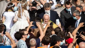 WEB2-AMPAJ3021-Pope-Francis-Audience-June-30-2021-Antoine-Mekary-Aleteia-AM_6462.jpg
