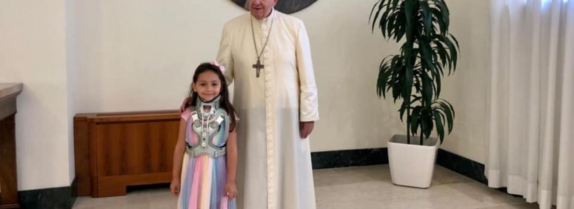 WEB2-NOEMI-POPE-FRANCIS-FACEBOOK-TANIA-ESPOSITO.jpg