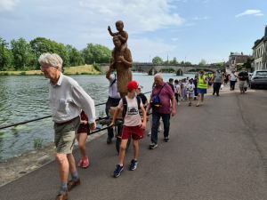 Grande marche : « Saint Joseph veille sur nous comme il a veillé sur Jésus »