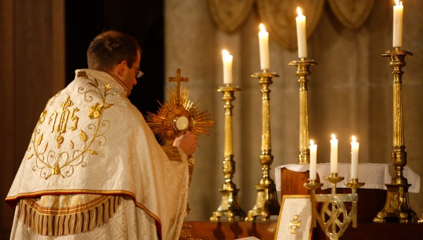 Corner Item Image - Comment François avait voulu limiter la “messe traditionnelle”