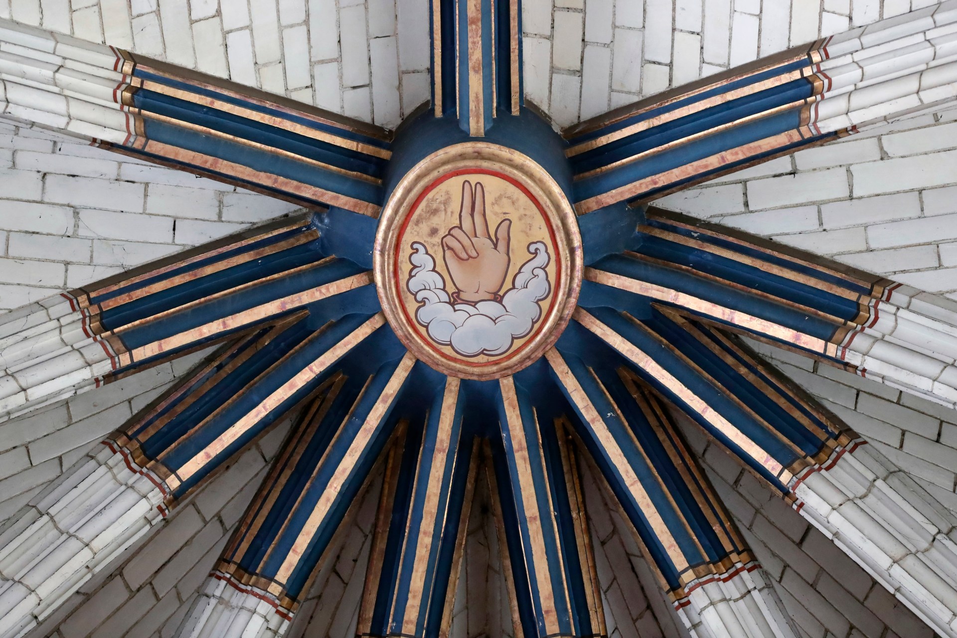 Cathédrale insolite : Orléans, une église jamais consacrée ? Cathe%CC%81drale-dorle%CC%81ans-FR012181A