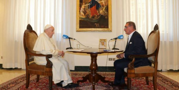 WEB2-POPE-FRANCIS-INTERVIEW-COPE.jpg