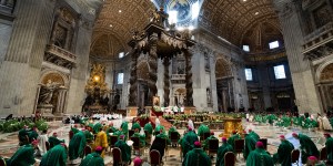 Synode : « Écoutons-nous ! », exhorte le pape François