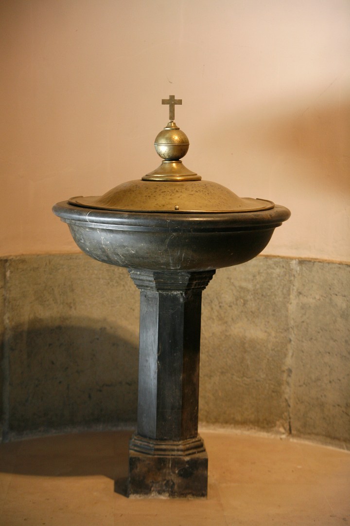 CUVE BAPTISMALE